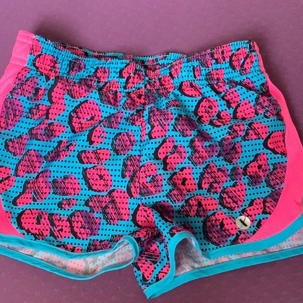 Xersion neon 3T athletic shorts